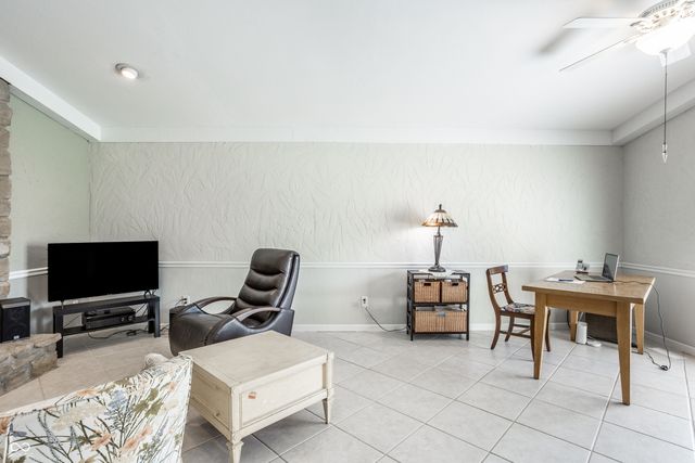 1627 Forward Pass Court, Indianapolis, IN 46217