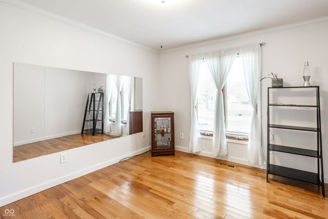 1627 Forward Pass Court, Indianapolis, IN 46217