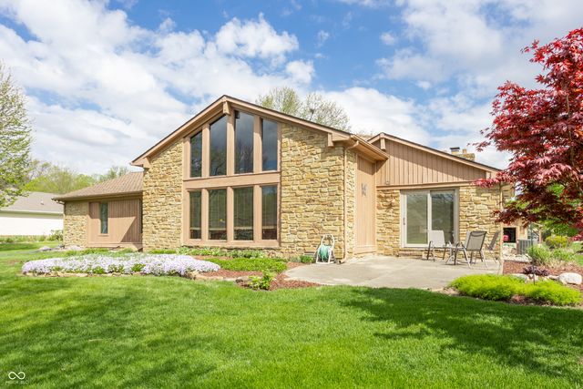 1627 Forward Pass Court, Indianapolis, IN 46217