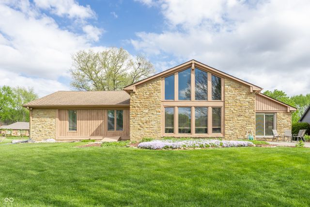 1627 Forward Pass Court, Indianapolis, IN 46217