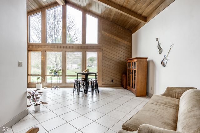 1627 Forward Pass Court, Indianapolis, IN 46217