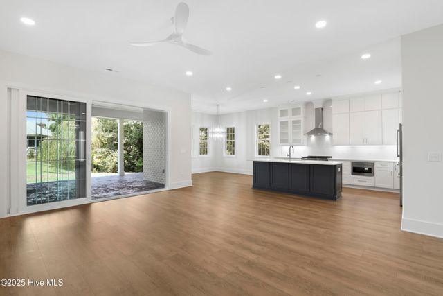 2024 Bay Colony Lane, Wilmington, NC 28405