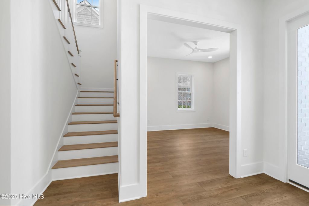 Image 10 of property listing at 2024 Bay Colony Lane, Wilmington, NC 28405