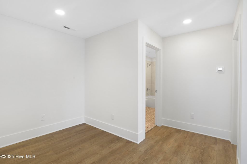 Image 13 of property listing at 2024 Bay Colony Lane, Wilmington, NC 28405