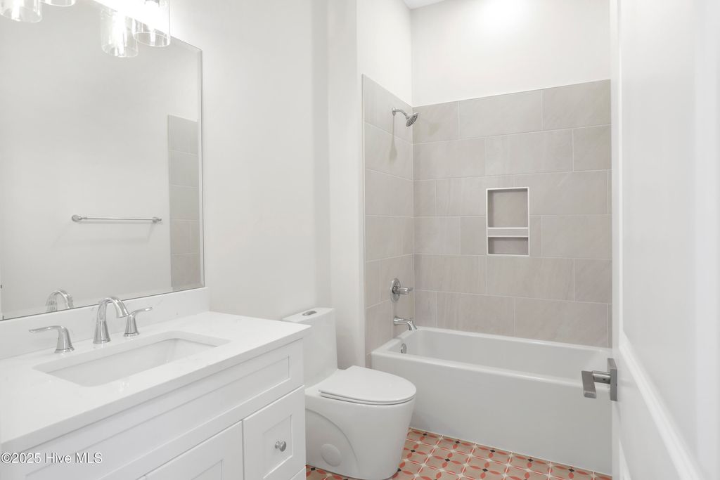 Image 31 of property listing at 2024 Bay Colony Lane, Wilmington, NC 28405