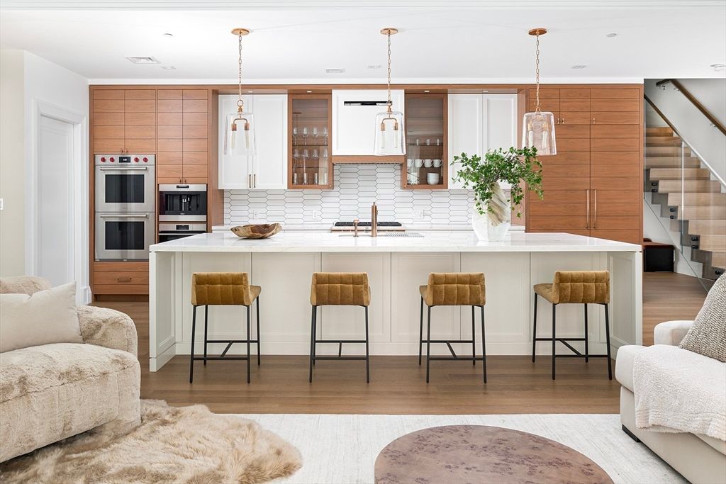 45 Temple St 103, Boston, MA 02114