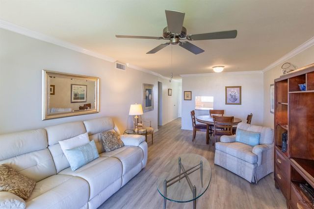 2615 NE 1st Court 411, Boynton Beach, FL 33435
