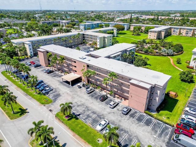 2615 NE 1st Court 411, Boynton Beach, FL 33435
