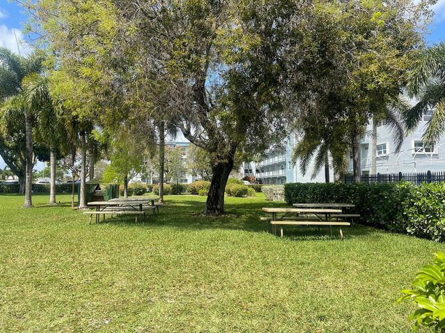 2615 NE 1st Court 411, Boynton Beach, FL 33435