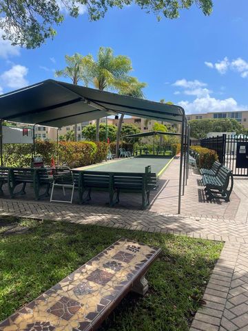 2615 NE 1st Court 411, Boynton Beach, FL 33435