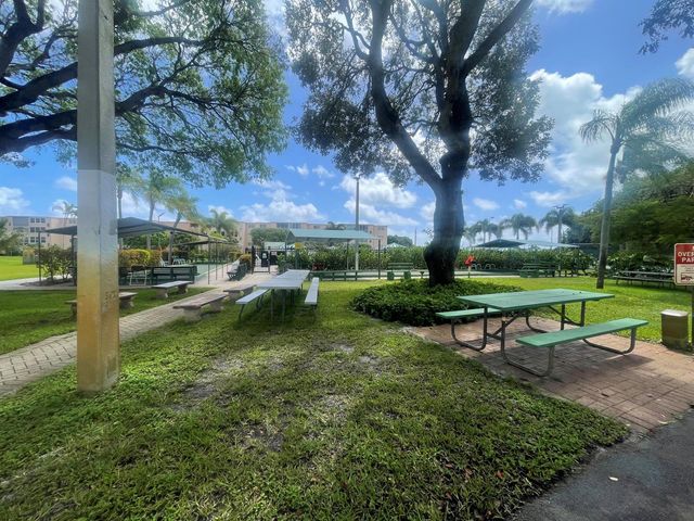 2615 NE 1st Court 411, Boynton Beach, FL 33435