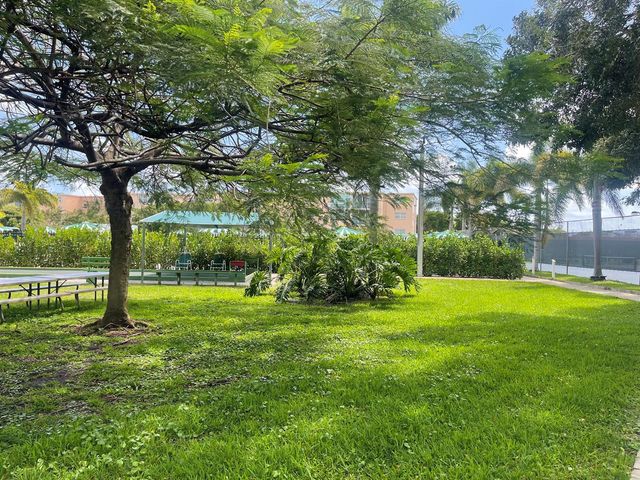 2615 NE 1st Court 411, Boynton Beach, FL 33435