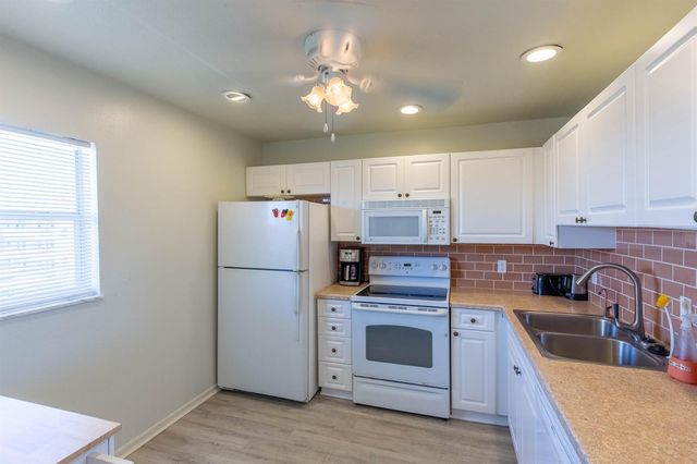 2615 NE 1st Court 411, Boynton Beach, FL 33435