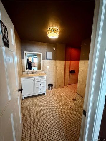 2619 John R St, Detroit, MI 48201