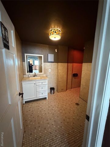 2619 John R St, Detroit, MI 48201