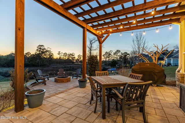 112 Castaway Cove, Cedar Point, NC 28584