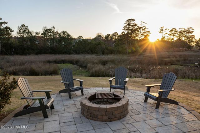 112 Castaway Cove, Cedar Point, NC 28584