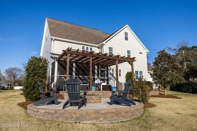 112 Castaway Cove, Cedar Point, NC 28584