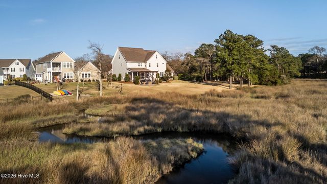 112 Castaway Cove, Cedar Point, NC 28584