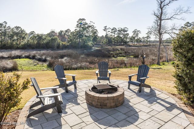 112 Castaway Cove, Cedar Point, NC 28584