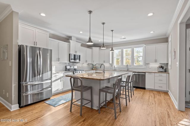 112 Castaway Cove, Cedar Point, NC 28584