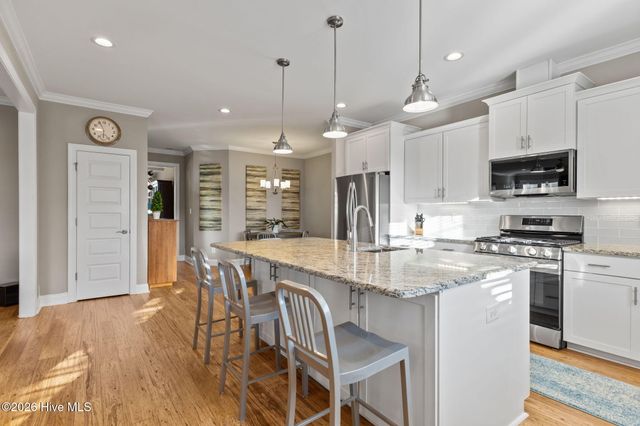 112 Castaway Cove, Cedar Point, NC 28584