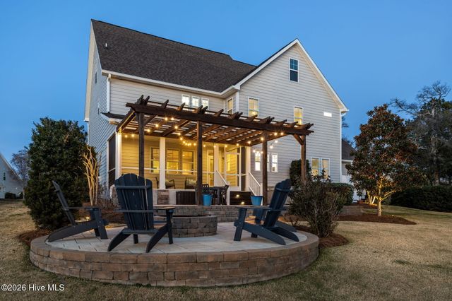 112 Castaway Cove, Cedar Point, NC 28584