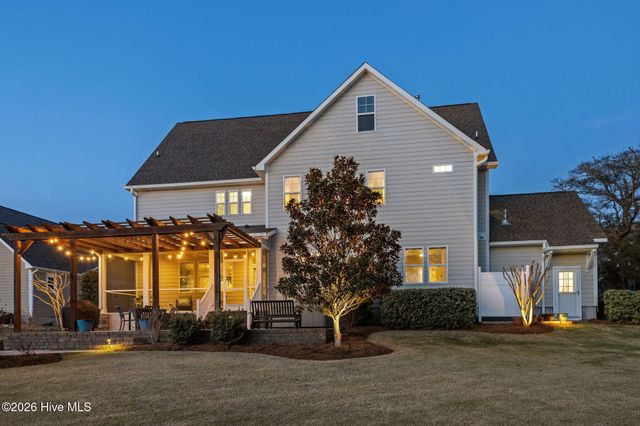 112 Castaway Cove, Cedar Point, NC 28584