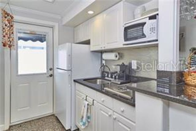 18040 E 5TH STREET South, Redington Shores, FL 33708