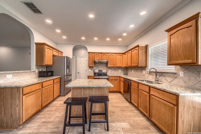 6303 BIG BEND CV, San Antonio, TX 78253