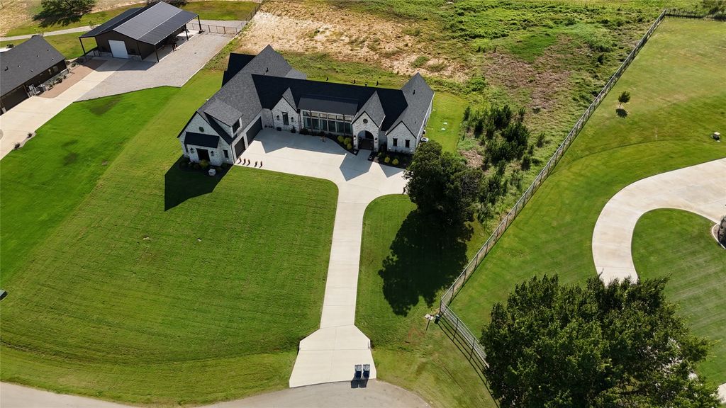 401 Cd Trail, Weatherford, TX 76087