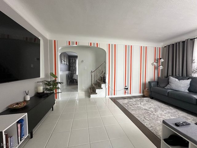 4323 Russell Avenue, Parma, OH 44134