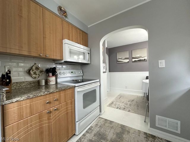 4323 Russell Avenue, Parma, OH 44134