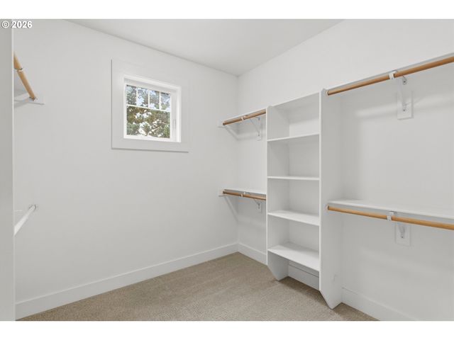 1722 Sw CUSTER St, Portland, OR 97219