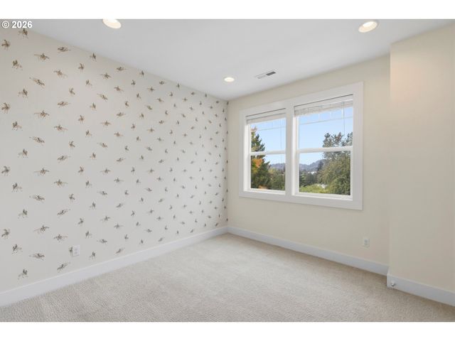 1722 Sw CUSTER St, Portland, OR 97219