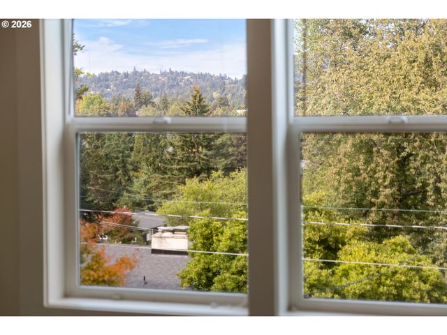 1722 Sw CUSTER St, Portland, OR 97219