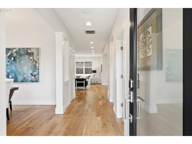 1722 Sw CUSTER St, Portland, OR 97219