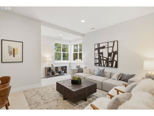 1722 Sw CUSTER St, Portland, OR 97219