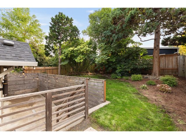 1722 Sw CUSTER St, Portland, OR 97219