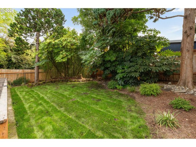 1722 Sw CUSTER St, Portland, OR 97219