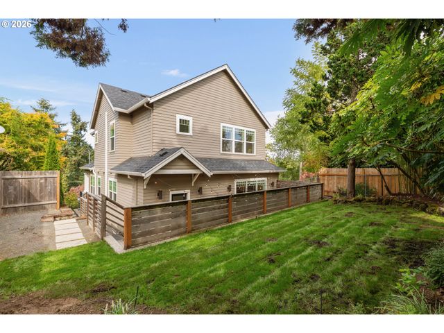 1722 Sw CUSTER St, Portland, OR 97219