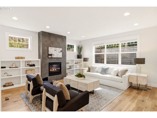 1722 Sw CUSTER St, Portland, OR 97219