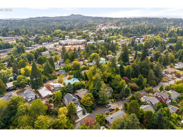1722 Sw CUSTER St, Portland, OR 97219