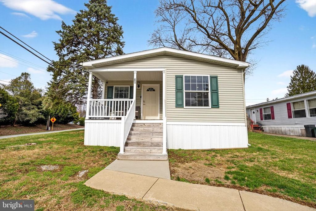 61 VIOLET DR, Honey Brook, PA 19344