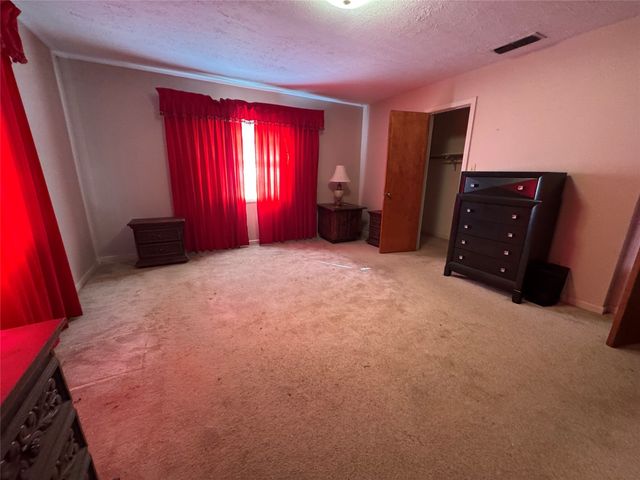 259 Lone Oak Drive, Hawkins, TX 75765