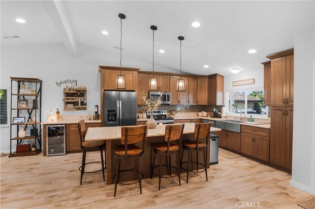 22841 Wind Song Place, Canyon Lake, CA 92587