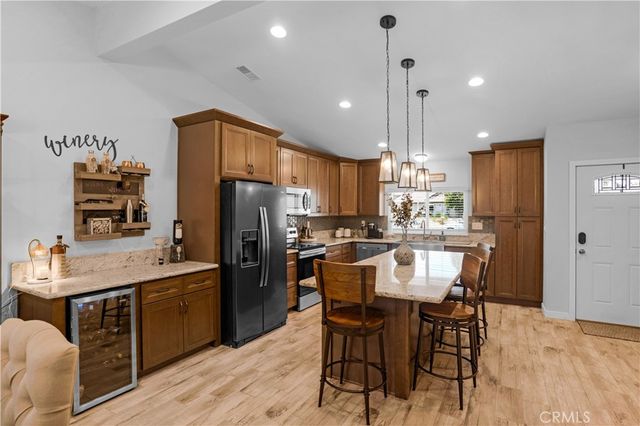 22841 Wind Song Place, Canyon Lake, CA 92587