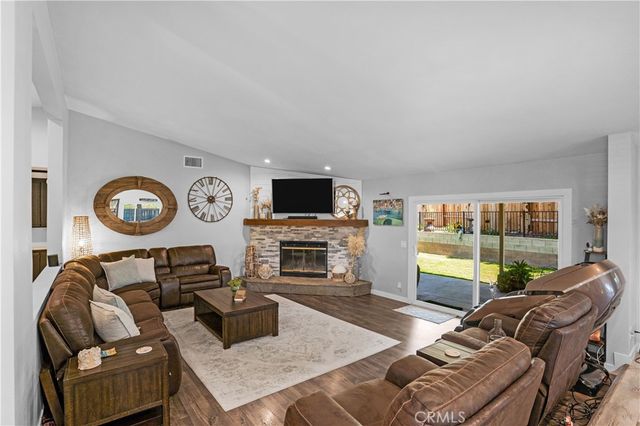22841 Wind Song Place, Canyon Lake, CA 92587