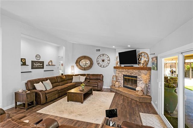 22841 Wind Song Place, Canyon Lake, CA 92587
