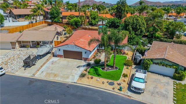 22841 Wind Song Place, Canyon Lake, CA 92587